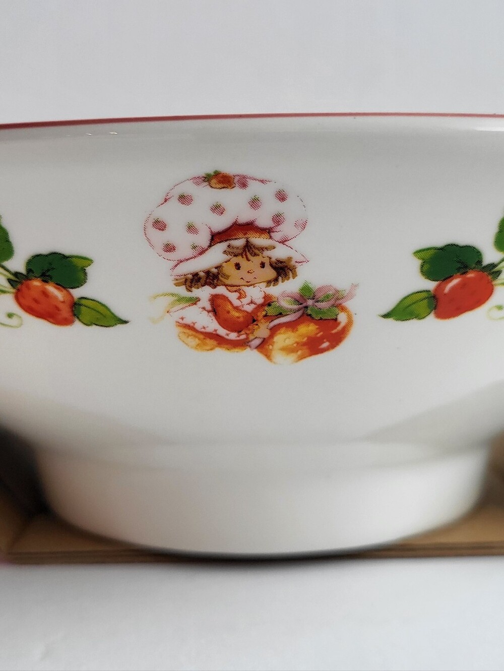 STRAWBERRY SHORTCAKE Ceramic Bowl with Chopsticks